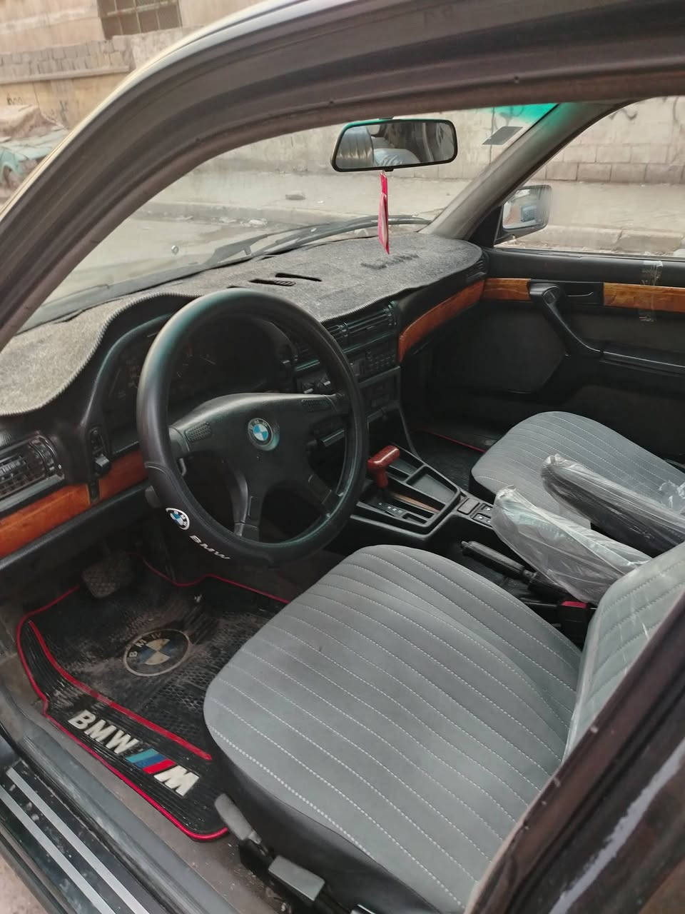 سلام عليكم ابيع بي ام 735
مكينه كير مكفولات تبريد ثلج باتري جديد
كهربايات كلة شغالة تخم تايرجديد
مكفوله كفاله عامه بدون صبغ بيه طخه بصيطه
صدر امامي خلفي جديد سيارة جديده نشطه
غرفه دوشمه جديدة مكينه شك لكاع مري تحكم
سلايت شغال ٤ جام كهرباء سياره ما تصرف على الف
ترايك وين ما تريد السعر ٤٥  بيه مجال
مكان بغدادجميلةثانيه ***********
