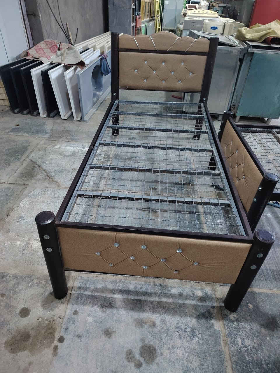 جرابي عدد ٢ البيع المكان عل شط يم فرع السيد غازي أو منطقة الكربلا ئي يم المسبح عفك الاستفسار اوتتصل ***********
