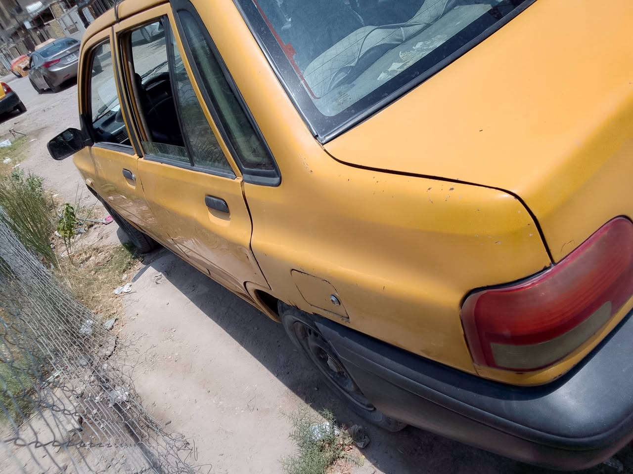 سايبا ٢٠١١  رقم دولي بغداد اجرة هزة وسنوية جديدات 
مكينة وگير وصدر وكهربائيات كلها جيد جدا
تبريد عاطل ، گشر تعبان ، باسمي
المكان بغداد الدورة شارع ٦٠  او الوزيرية خلف الرعاية
للبيع نقد بسعر ٢٤ ورقة. رقمي ***********.
الشواصي ملحومة مو بلاد بيها خياس قليل.
