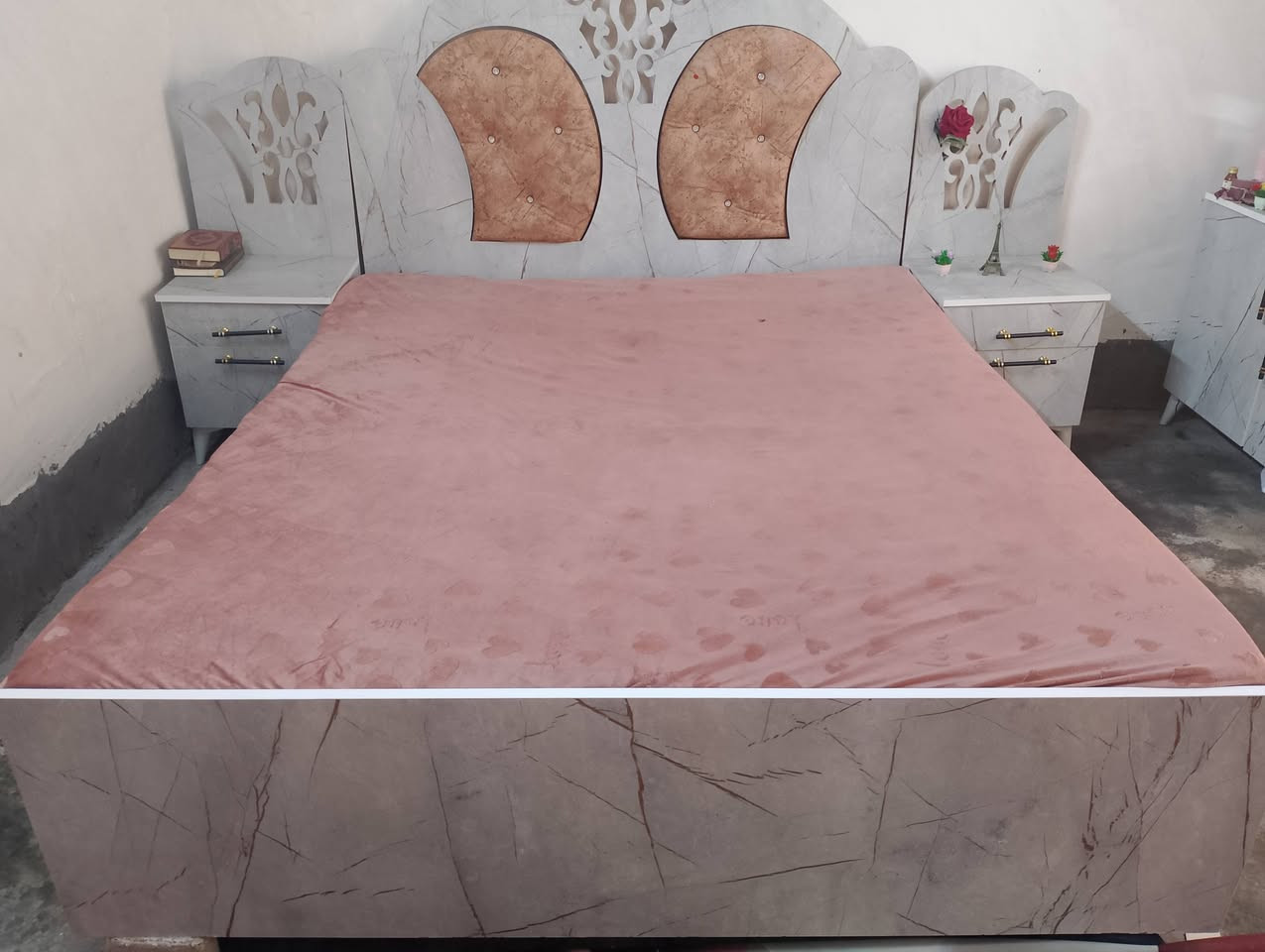 غرفة نوم مستعمله شي قليل شرط النظافة للبيع


**إذا كنت صاحب هذا الإعلان وتريد حذفه لأي سبب، رجاءا أرسل رسالة إلى الدعم الفني**