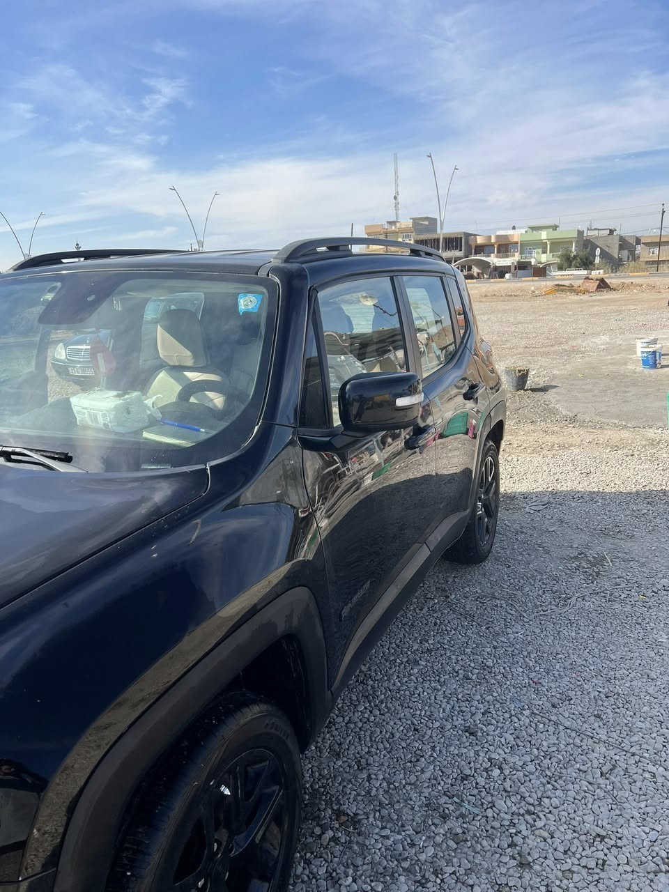 جيب رينكد موديل ٢٠١٨ بصمة تبريد جاهزة كير مكينة مكفولة السيارة مابيها ضربة طخة  بسيطه بالجامرلغ اليسره وطخة بسيطة بالصندوق والسونار موجود نظيفة وحلوه وجاهزه رقم بغداد سعرها 122 وبيها مجال للشراي
***********
