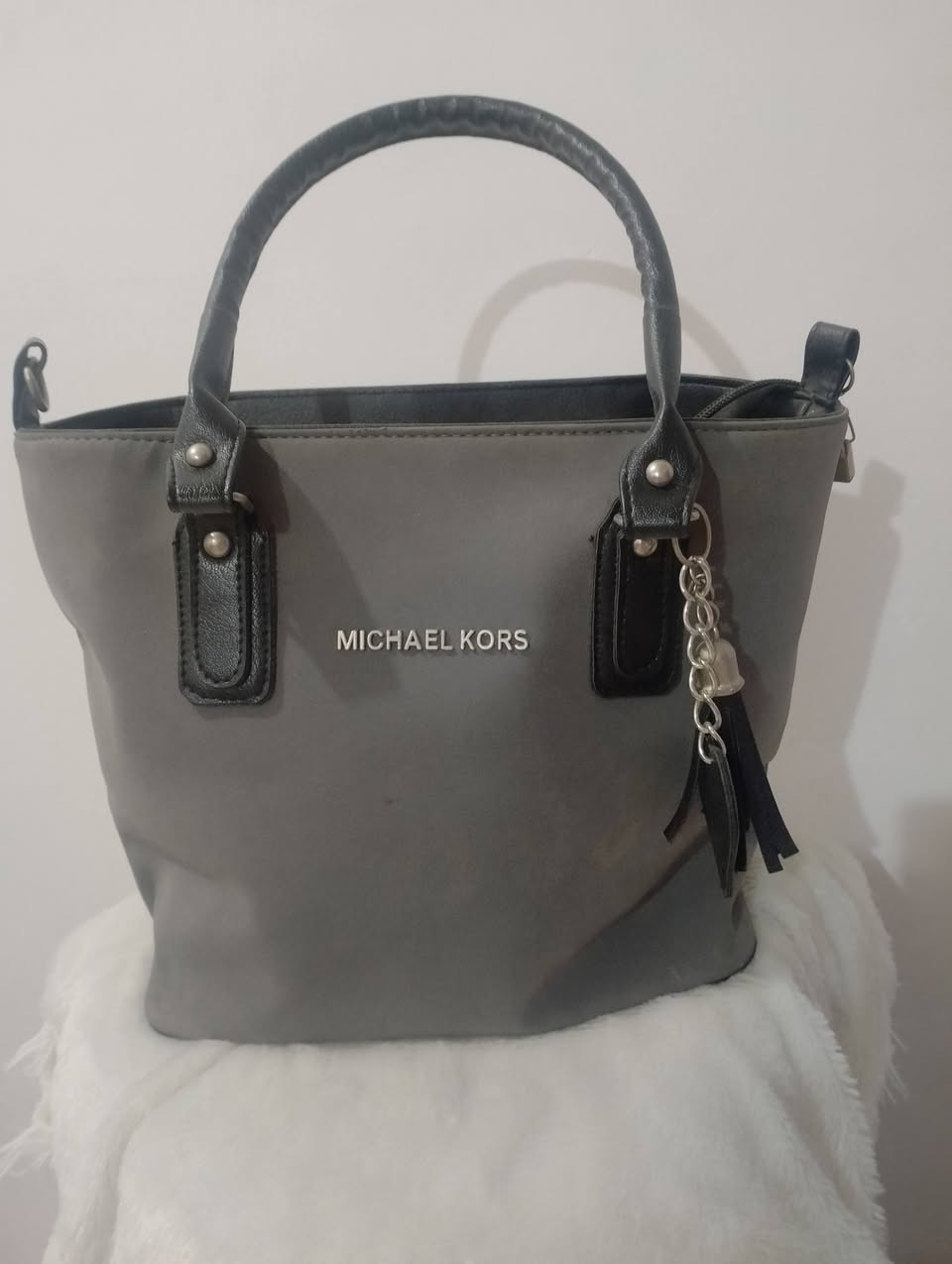 اغراض للبيع السعر 5. و. 8 مكان حمدانيه


**إذا كنت صاحب هذا الإعلان وتريد حذفه لأي سبب، رجاءا أرسل رسالة إلى الدعم الفني**