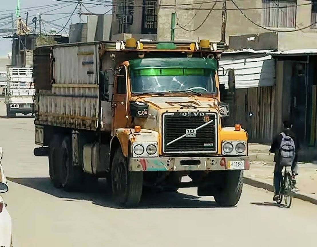 السلام عليكم فالفو موديل 82رقم بغداد بسمي مكاني  بغداد للبيع يي استفسار اتصال ع رقم الهاتف ***********
