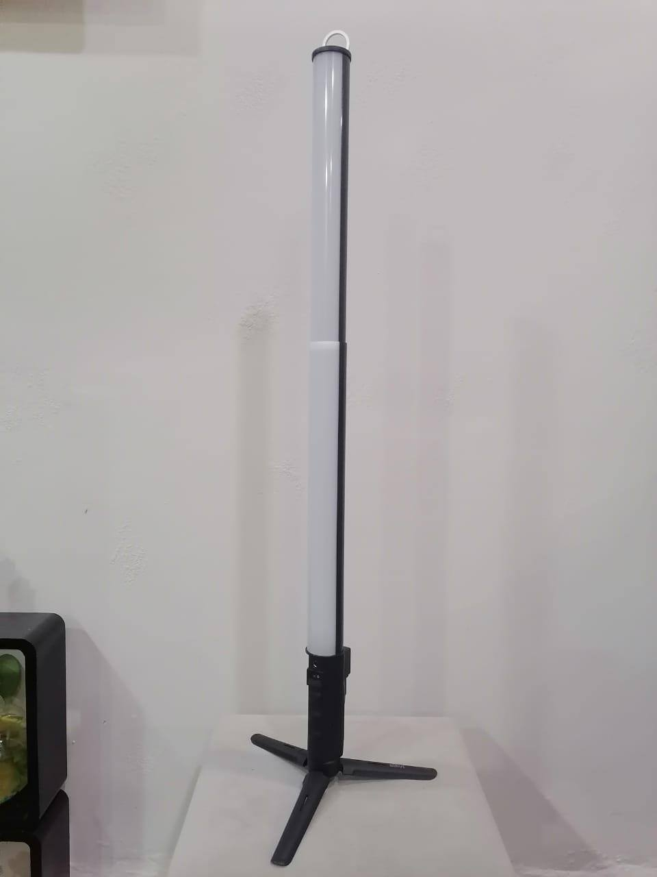 للبيع إضاءة تصوير احترافية ✨جديدة 
إضاءة SIRUI T60 RGB أصلية
ممتازة لتصوير الريلز، المنتجات، وصناعة المحتوى.
المميزات:
📸 إضاءة RGB متعددة الألوان
📸 طول 60 سم
📸 قابلة للتمديد (Telescopic)
📸 إضاءة قوية وناعمة للتصوير
📸 مناسبة للإنستغرام، اليوتيوب، والتيك توك
الحالة: نظيفة جداً
💰 السعر: الاضائتين 190 ألف دينار سعرثابت
📩 للجادين مراسلة الخاص العنوان بغداد الزعفرانية4 شوارع


**إذا كنت صاحب هذا الإعلان وتريد حذفه لأي سبب، رجاءا أرسل رسالة إلى الدعم الفني**