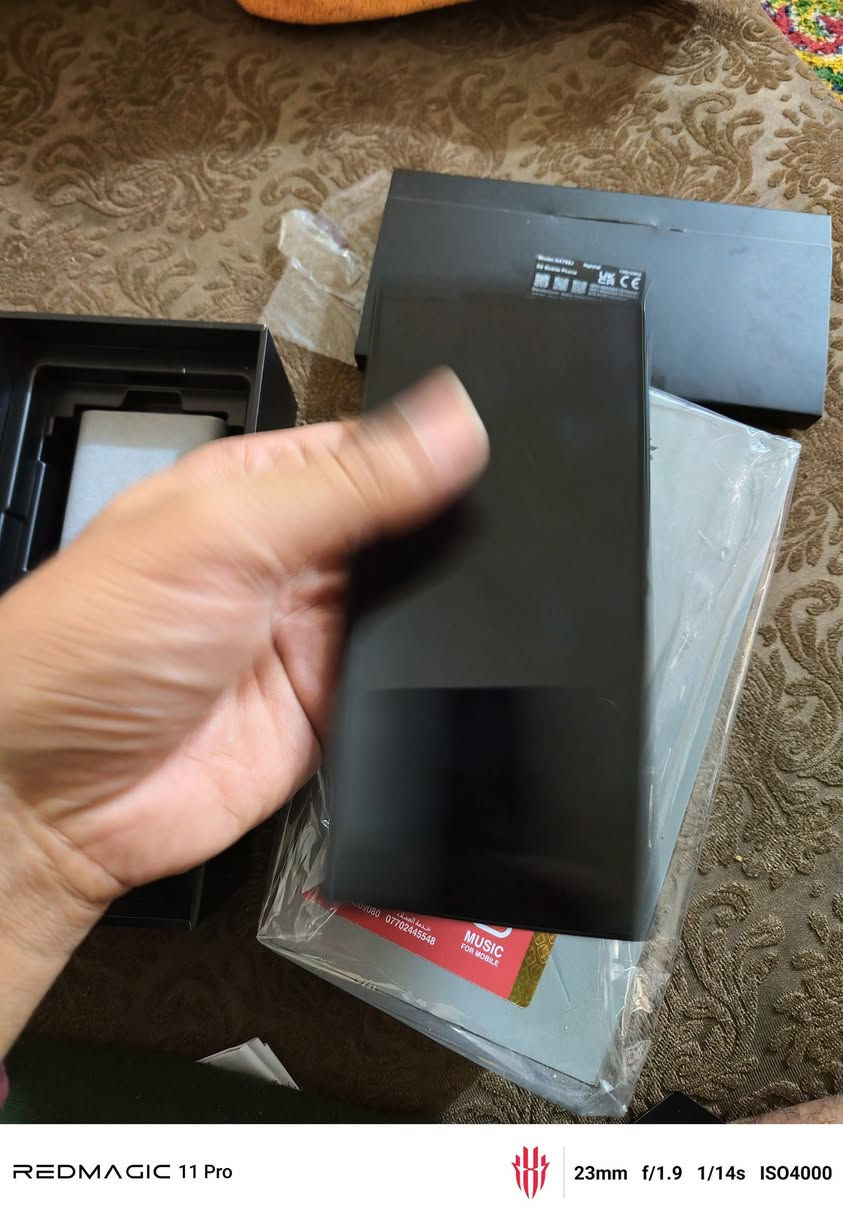 ريد ماجك 10 اس برو  اخر اصدار وحش الالعاب
نسخة عالمية

نظافه 💯

ذاكره 256/24g

شاشه AMOLED  144hz

بحجم 6.8 بوصه

معالج snapdragon 8 elite 

احدث واقوى معالج بالعالم حالياً

ببجي اعلى اعدادات 120فريم

كاميرا 50MP

بطاريه بسعة 7050ma

شاحن سريع 80w

ملحقات كامله

كارتون شاحن كفر 

سعر775 الف 

 تواصل مراسلتي او الاتصال. تسأب على 
رقم ***********
