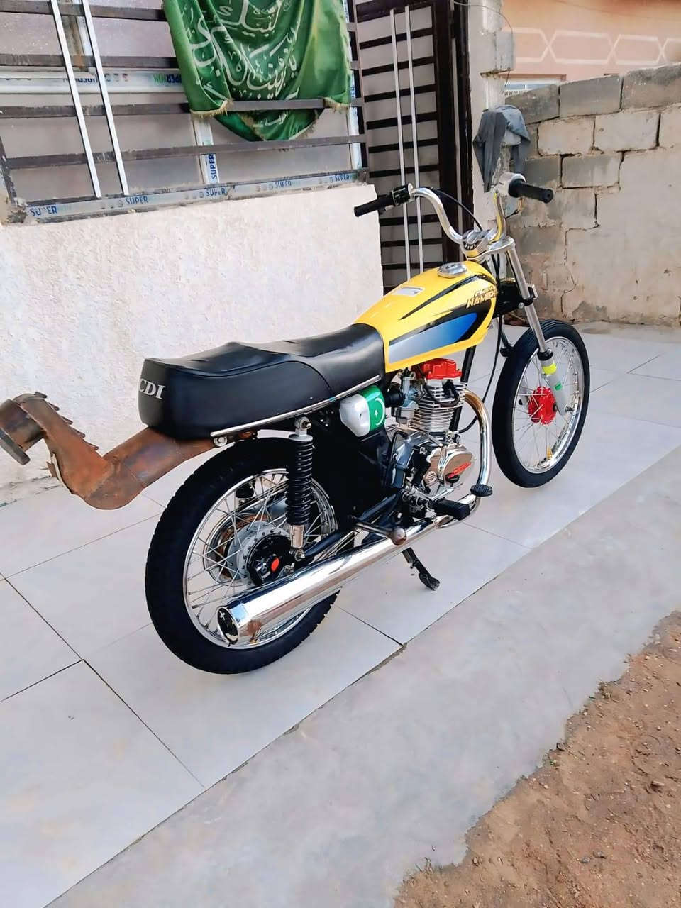 سلام عليكم دراجة اربعة كير كلك للبيع تعمير جديد ما مفتوحة سعر 600وبيا مجال مكاني كربلاء حي العباس *********** ***********
