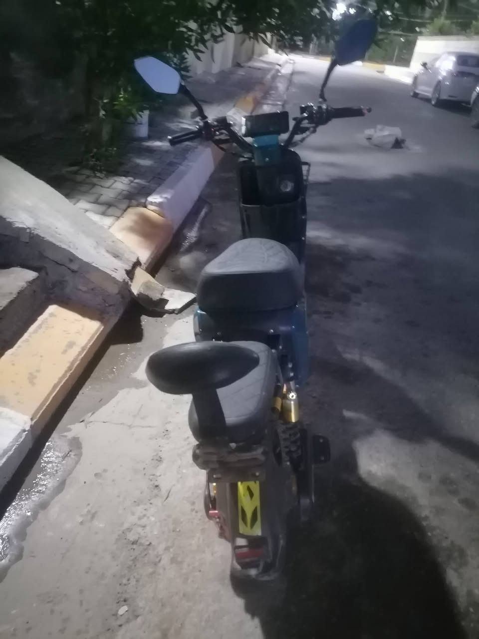 السلام عليكم باسكل ار٩ للبيع بطاريات كبار بايسكل نضيف حيل كلش كامل مكمل المكان بعقوبه التحرير السعر ٣٧٥ وبيه مجال الرقم ***********
