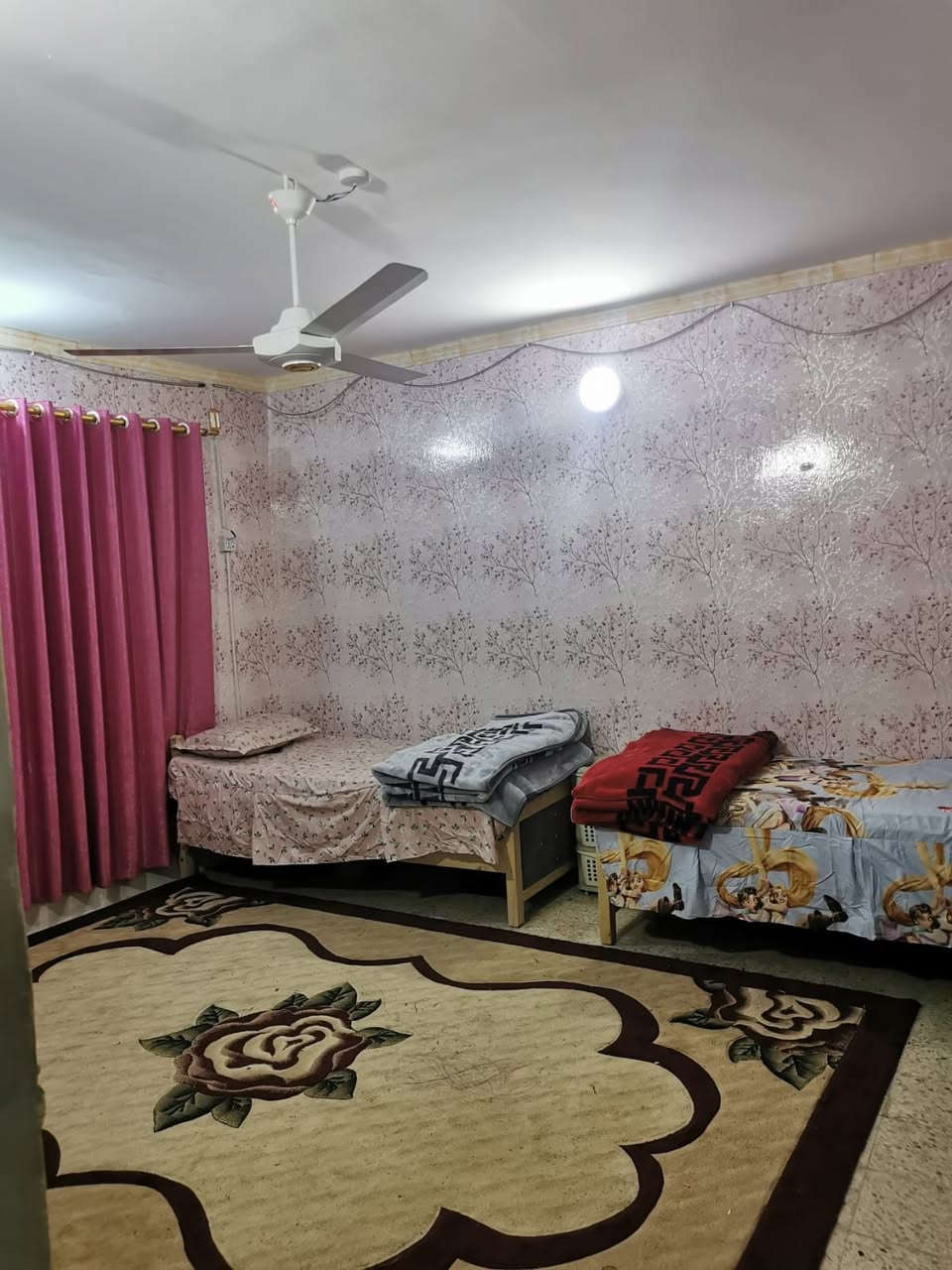 يالله
بيت للبيع في منطقة الكريعات حي الربيع طابو الصرف مساحه١٥٦م طابقين استقبال ومطبخ وصاله وصحيات خارجية وصحيات بالداخل وغرفتين نوم الطابق الثاني اربع غرف نوم البيت ركن للاستفسار الاتصال على الرقم ***********متوفر واتساب
