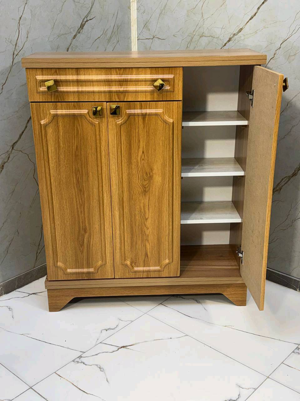 جزامة  ايراني 

السعر 130 الف





توصيل داخل بغداد  5 
جميع  المحافظات 10 الف 🚚🚛