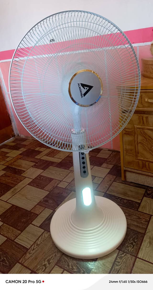 مبرده للبيع كلشي مابيها  عل فحص استخدام قليل  100 وبيها مجال))  بنكه شحن للبيع شفاله استخدام قليل  تكفي ساعتين وكثر السعر 50 وبيها مجال قليل للستفسار الرقم ***********
