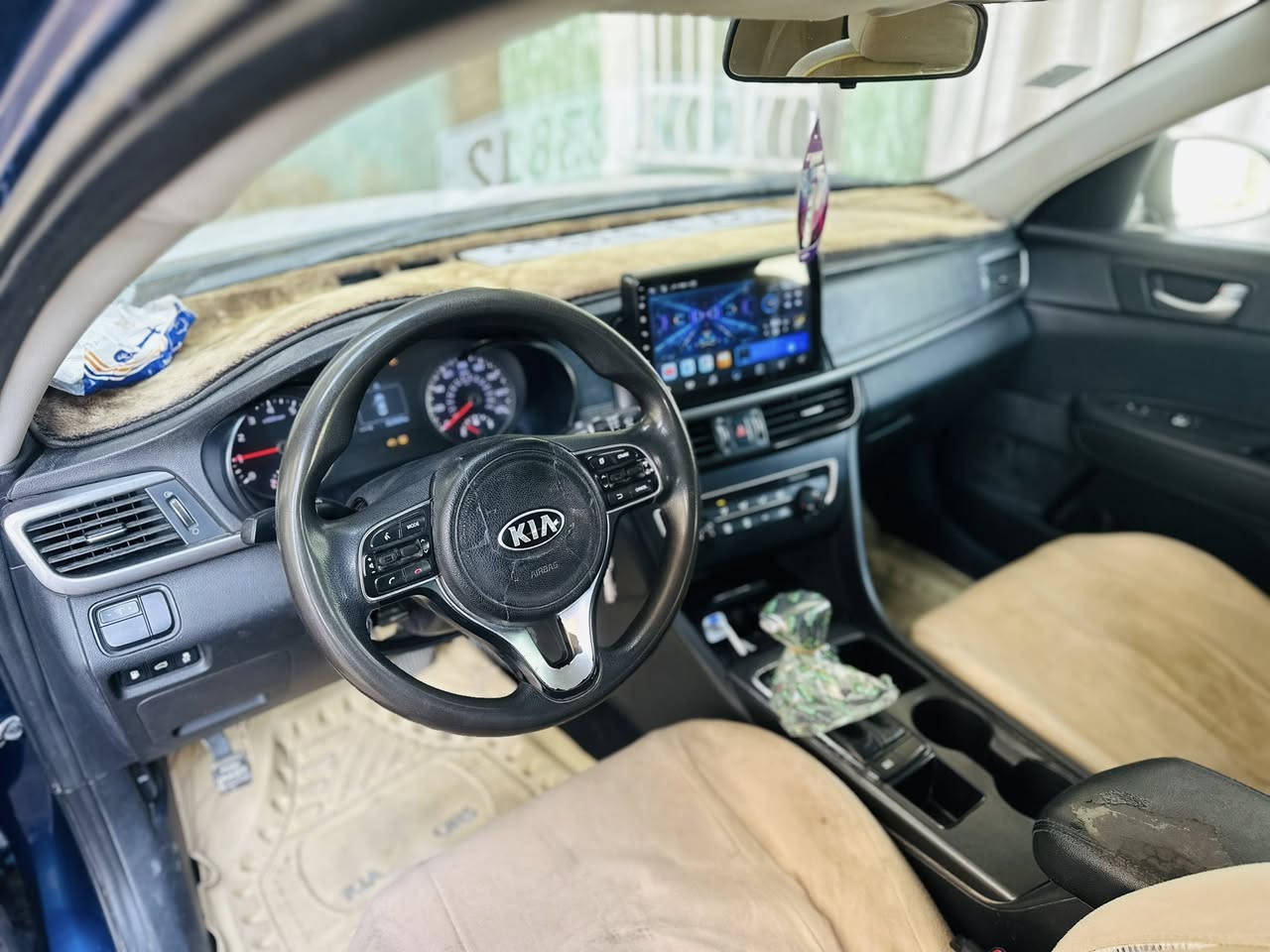 سلام عليكم اوبتيمه موديل 2017 وارد امريكي حادث بنيد مصلح نفسه وقبق الجنطه مصبوغ  سياره جديده مال جناي مانقصه شي مكينه كفاله من التبخير والتنقيص ولادوانز 2400كير خير من الله حداده جاهزه تخم تاير  تبريد +تدفئه مواصفات نص فول اشاير بل مري تحكمات استيرن شاشه تاب كبيره +كامره حديد مسار مانع انزلاق لايت زنون بعد معروفه مواصفاته رقم جديد ذي قار الدولي سنويه 2030 تحويل ثاني يوم سياره ليبل واحد مكاني ناصريه الجبايش 
سعر 115بيه مجال للشراي 
***********
