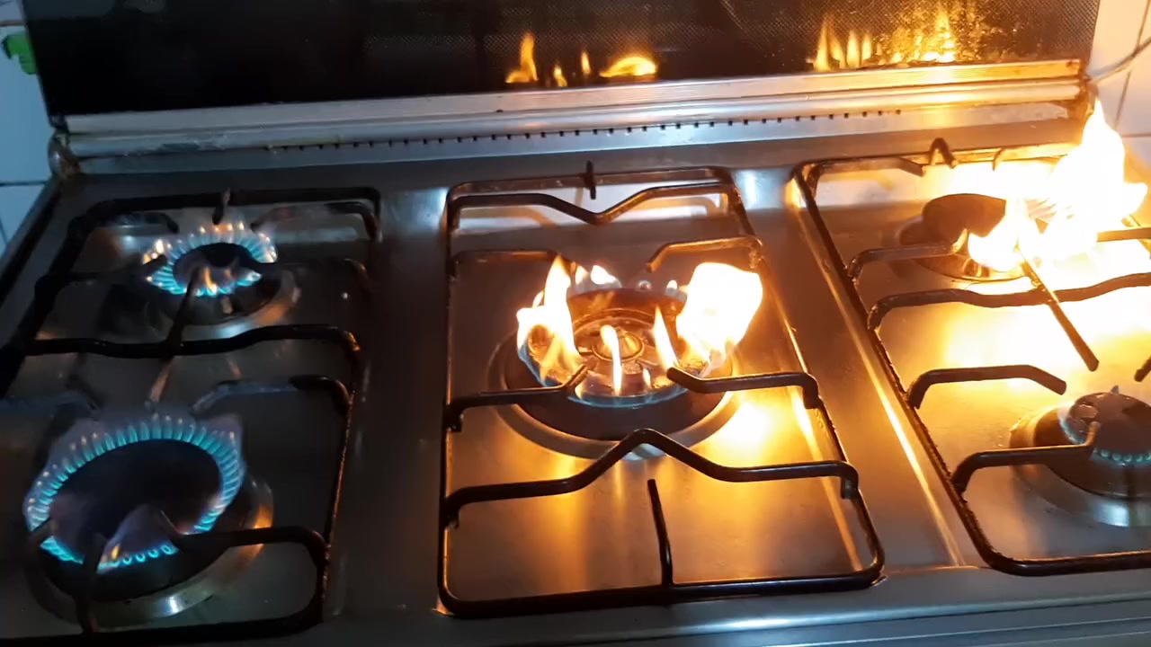 ورشة الضياء لتصليح الطباخات تقدم خدماتها فحص عام ودقيق تصليح امن مضمون وباسعار مناسبة شرط تصوير العمل قبل وبعد والاتفاق قبل التصليح للتواصل الى الخاص او ***********اترك رسالة
