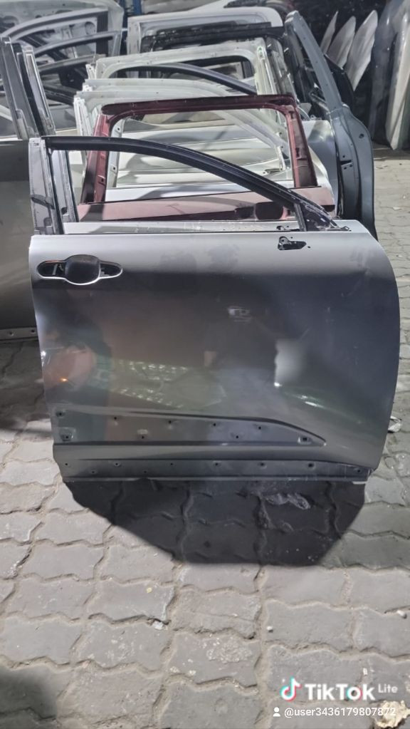 متوفر قطع كراون
دعاميات 
امامي 
خلفي 
ابواب 
بند 
جاملغات
للتواصل
***********
