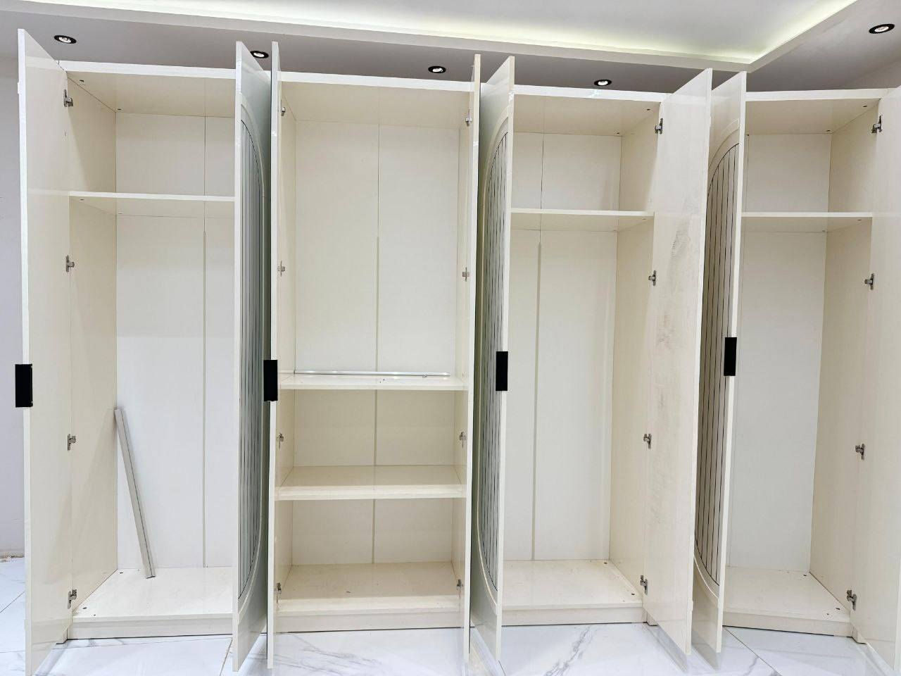 *موديل    جودي          الجديد*

❇️ 7قطع          كنتور وملحق 
❇️ قياس الكنتور مع الملحق 320 
❇️برغي وجوي حديد
❇️ سرير مخزن 
❇️ ميز تواليت ضخم 
❇️ إناره بالكومديات 
❇️ معمل دافنس 

#أثاث_منزلي
#معارض_أثاث
#أثاث_عصري
#أثاث_مودرن
#أثاث_كلاسيك
#أثاث_فاخر


**إذا كنت صاحب هذا الإعلان وتريد حذفه لأي سبب، رجاءا أرسل رسالة إلى الدعم الفني**