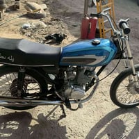 للبيع دراجه جاهزه نضيفه ادوات محرك قفاز 250 ربع مكاني مدينه 0774954769...