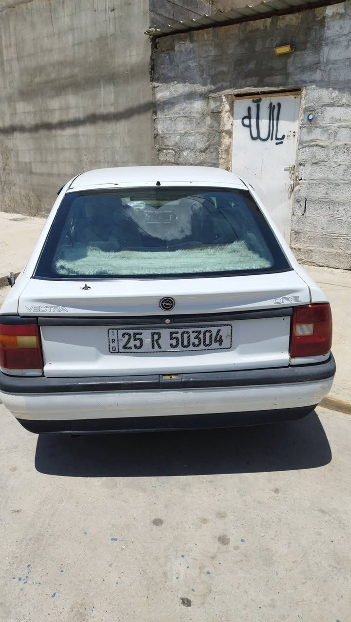 السلام عليكم اوبل فكترا حجم 20 ماسحه سياره جديده قطرت صبغ مابيها سنويه بعد شهر تصقط مشروع وطني بسمي بطاقه بانزين بيها سعر 33 وبيها مجال مكان كركوك ***********
