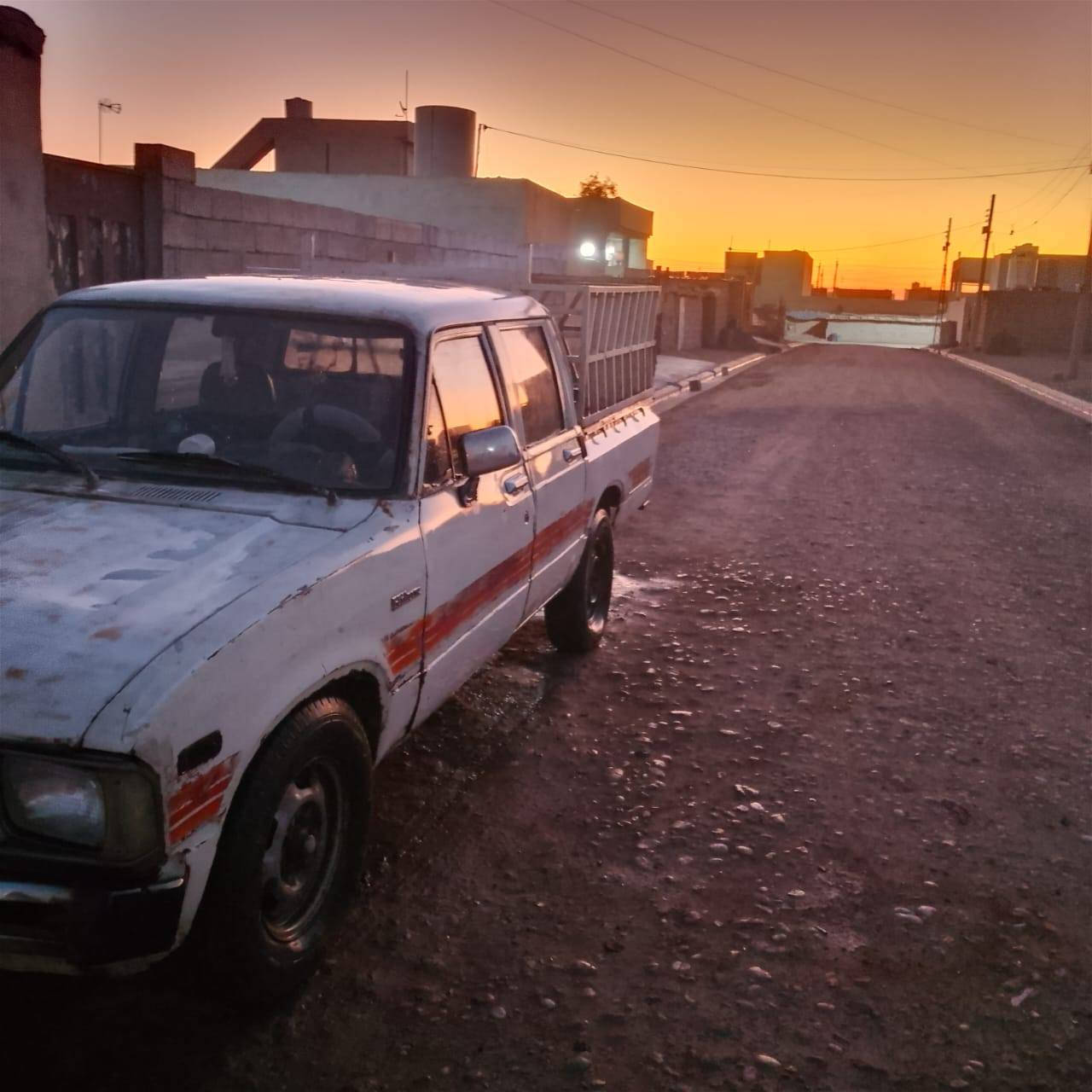 بيكاب تيوتا موديل 83 رقم نينوى اربع تايرات جداد كابريتر جديده السياره ماشاءالله نشطه  نكر سلف تشتغل المكان اربيل السعر 25وبيهه مجال للطيبن


**إذا كنت صاحب هذا الإعلان وتريد حذفه لأي سبب، رجاءا أرسل رسالة إلى الدعم الفني**