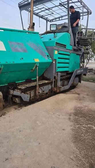 للبيع فوكلي حجم 2100 موديل 2006
اوتي 12متر اخير سلايت 
فارشة جاهزه لعمل نظافة 95%
الاستفسار ***********
