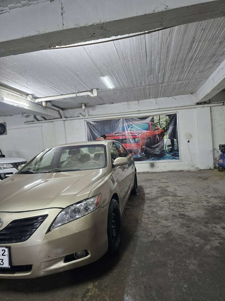 بەناوی خوای گەورە 
کامیری 2009 ئەمریکی کیڕومەکینەی ئەڤەلۆنی 6 پستنە فول فول مواسەفات بڕاوەی دووبەی لای سندووقی بڕایتەوە واتا مووس نیە  لەکۆیەم *********** گۆڕینەوەش دەکەم لەسەر دڵ گرتن أربيل, العراق
