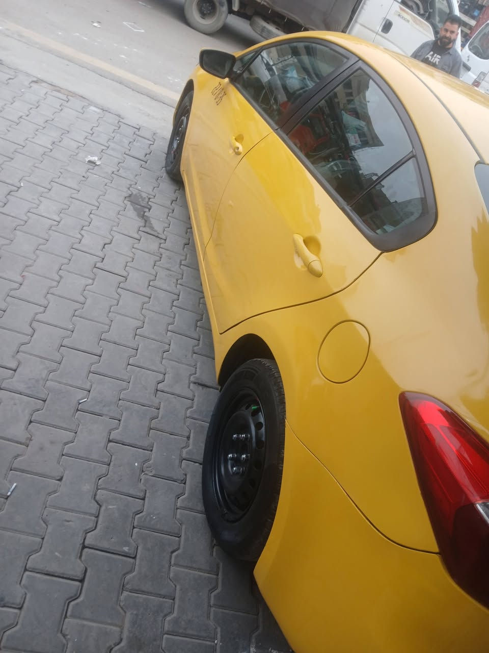 فورتي ٢٠١٤ وراد امريكي حادثه جاملغ وبنيد فقط والباقي ليبل واحد مكينه ١٨٠٠دوش كير اي تي ام  رقم بغداد صدر خلفي امامي  جاهزه مكانه الرصافه السعر ٩٧ وبيه شي بسيط الشراي يتصل ***********
