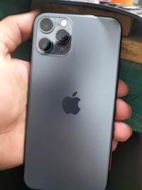 آيفون ١١ برو • شاشة مبدلة • بطارية ٧٢%