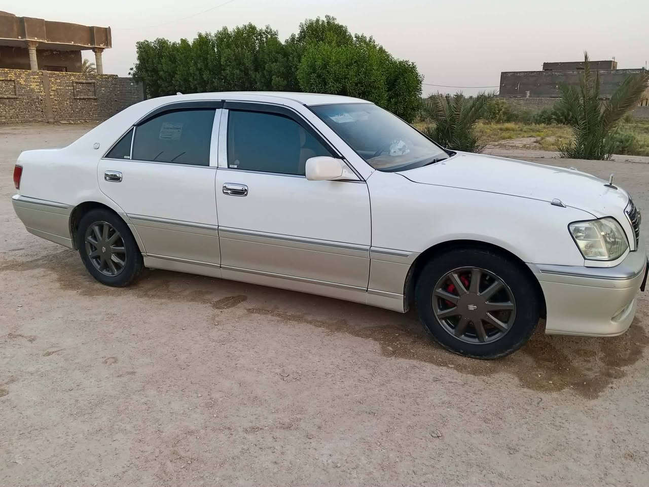 سلام عليكم سياره ملكه لبيع
موديل2003
تصل ودلل 
‏‪***********‬‏
