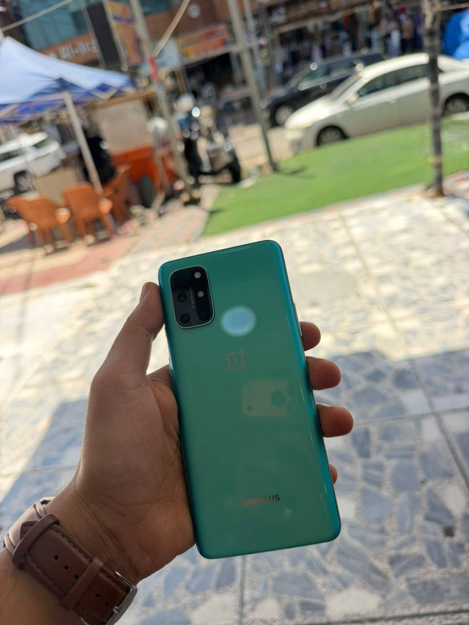 ✅ أبرز مواصفات الوحش OnePlus 8T:
• الذاكرة العملاقة: 256GB تخزين مع 12GB RAM (أداء سلس وبدون تعليق).
• الشاشة: Fluid AMOLED بتردد 120Hz لأسرع تجربة تصفح وألعاب.
• المعالج: Snapdragon 865 الداعم لشبكات الـ 5G.
• كامره 4k 60 اطار  بي فقط هاي لضربه باقي كله مكفول 
مكاني بغداد الكرادة *********** موجود واتساب فقط او مازنجر السعر 130 قفل
