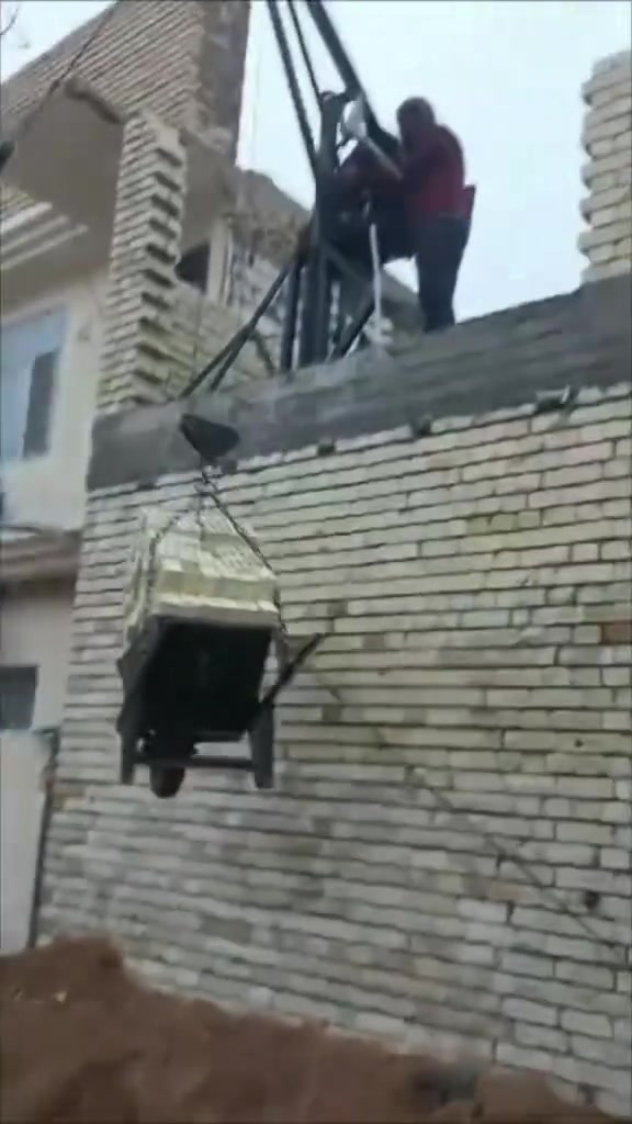 ونج للبيع نجفي شغل رعد الجديد ويا 4 عرباين غراضة كاملة صباين براغي سفيفة مكينة مال لحيم كوسرة.
 ترايك 6 اجياس سمنت للطابق 10 سعرة مليون و750 وبي مجال 
عنوان كربلاء شراي تعال خاص او الاتصال ***********
