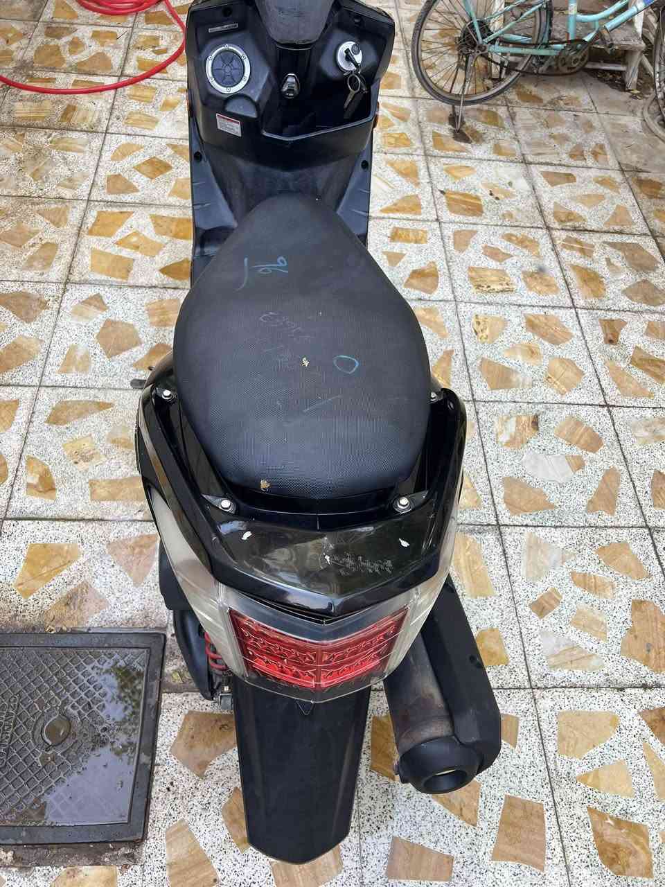 سلام عليكم عيني دراجة نوع سكنس نوزل خطين طلاعات 
عيوني دراجة علة ايدي ممتعوبة ابد تجي وشوف بعينك كلش جديدة بل حقيقة احلة مكان شعب شارع صحة راسلني وتدلل 
850 بيهة مجال حك جية


**إذا كنت صاحب هذا الإعلان وتريد حذفه لأي سبب، رجاءا أرسل رسالة إلى الدعم الفني**