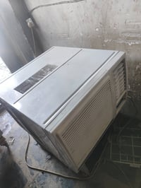 مكيف للبيع ميديا السعر 250و بي مجال الشعب شارع الصحه هاتف 07780177990