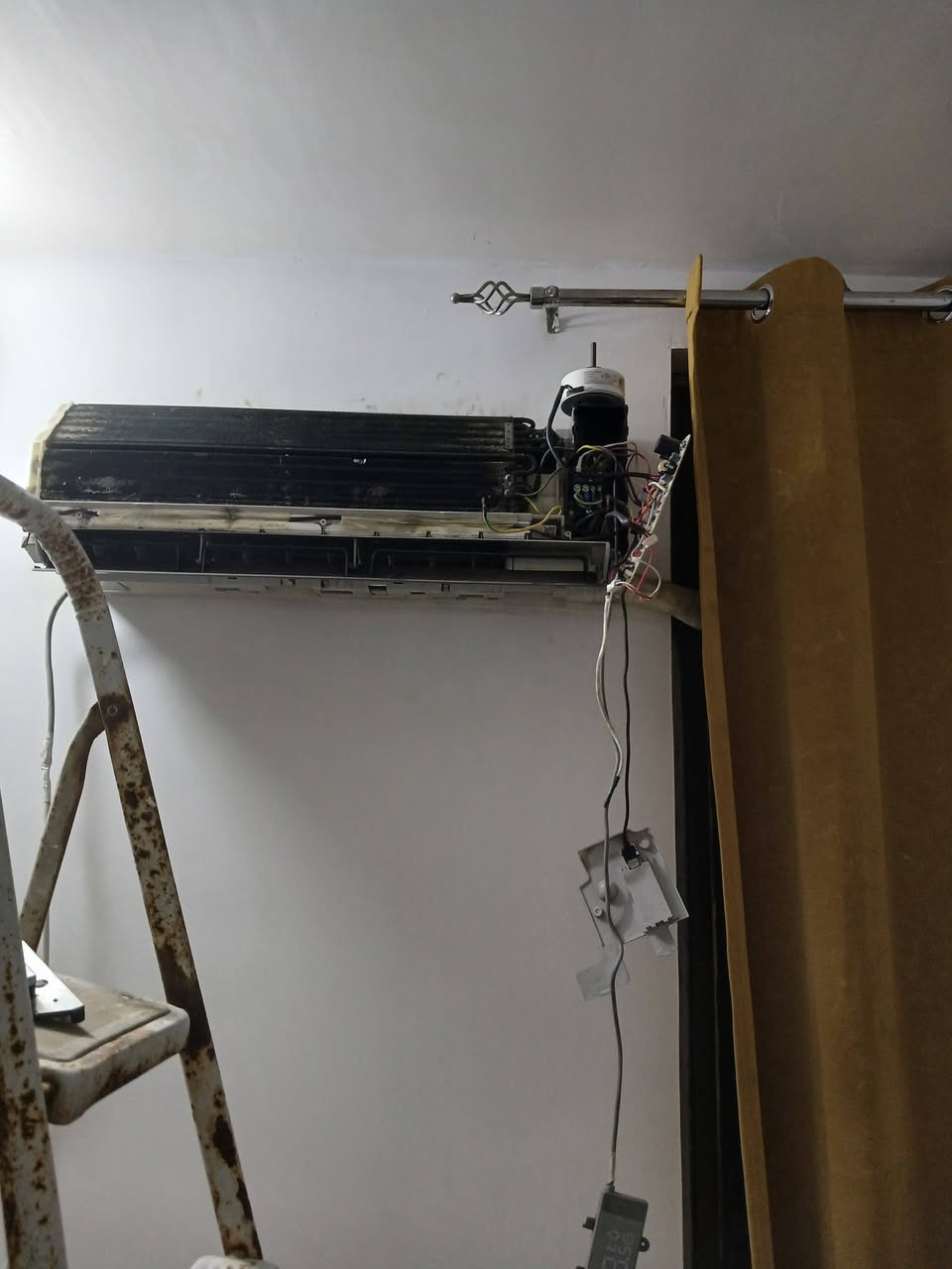 سلام وعليكم
تم صيانه والغاء عاكس دوره سبلت ماركة يورك وتم صيانه رمز F8 سبلت GE انفيرتر في منطقة الدوره

ويتوفر

❄️ صيانة | تنظيف | شحن غاز | نصب 💯

🔧 خدماتنا:• تصليح جميع أعطال السبالت• تنظيف وغسل كامل (داخلي + خارجي)• شحن غاز نوعية ممتازة• نصب وفك سبالت• فاكيوم

📍 الدورة 

📞 للاتصال:***********
