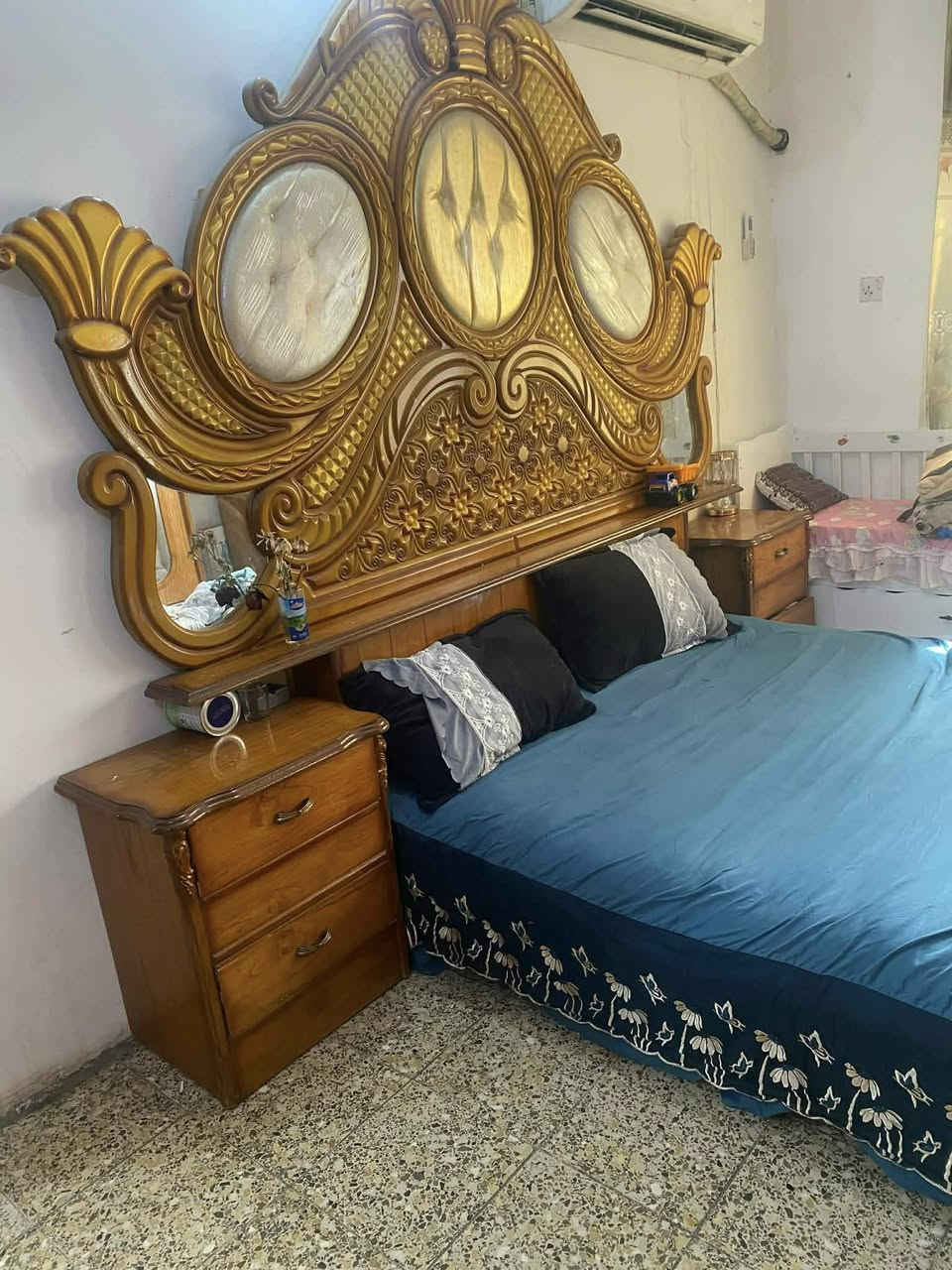 غرفه عراقي 6 قطع نضيفه بدون اي ضرر دواخلها نضيفه بدون خدوش. تكمه ثكيله
السعر/600 بيها مجال 
العنوان/ بغداد البياع


**إذا كنت صاحب هذا الإعلان وتريد حذفه لأي سبب، رجاءا أرسل رسالة إلى الدعم الفني**