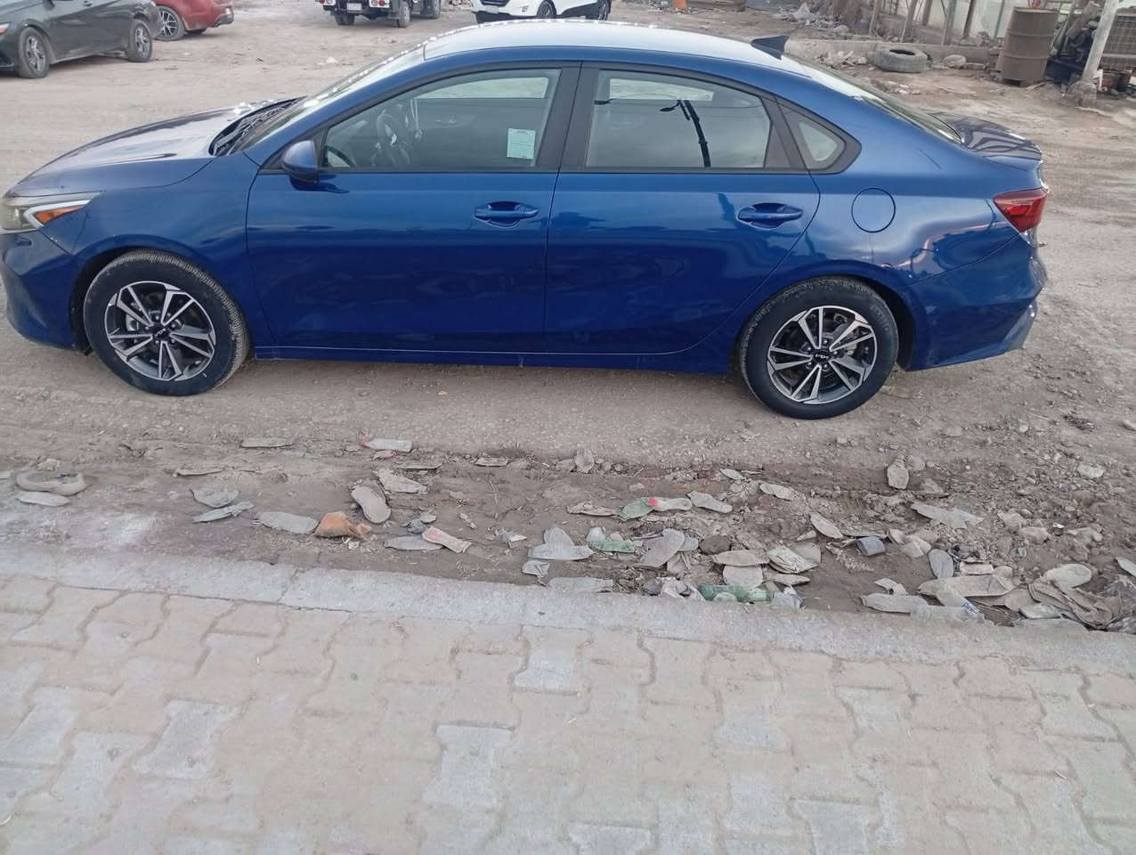 للبيع كيا فورتي موديل 23 حادث موضح بصور جاملغ نفسه اجه وياه اوجاملغ اتبدل ونصبغ الباقي مكفوله السونار كدامك ماشيه 31الف رقم بابل مفتوح بيه كازكيت فقط المكينه جديده اوجاهزه السياره من كلشي بدون ارباك السعر155اوبيه مجال قليل ***********مكاني بابل
