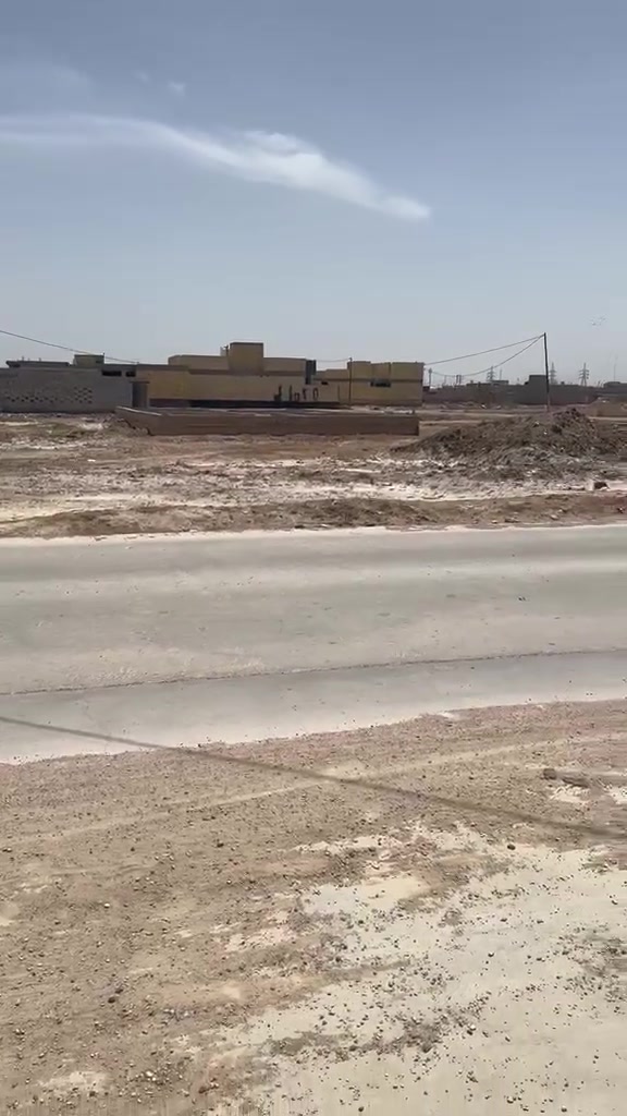 قطعة طابو صرف للبيع الكرادي
المساحة 200م بصف الركن ع شارع 20الصب الرئيسي
موقع مميز ماء وكهرباء كافة الخدمات موجودة 
ه‍:***********
ه‍:***********
