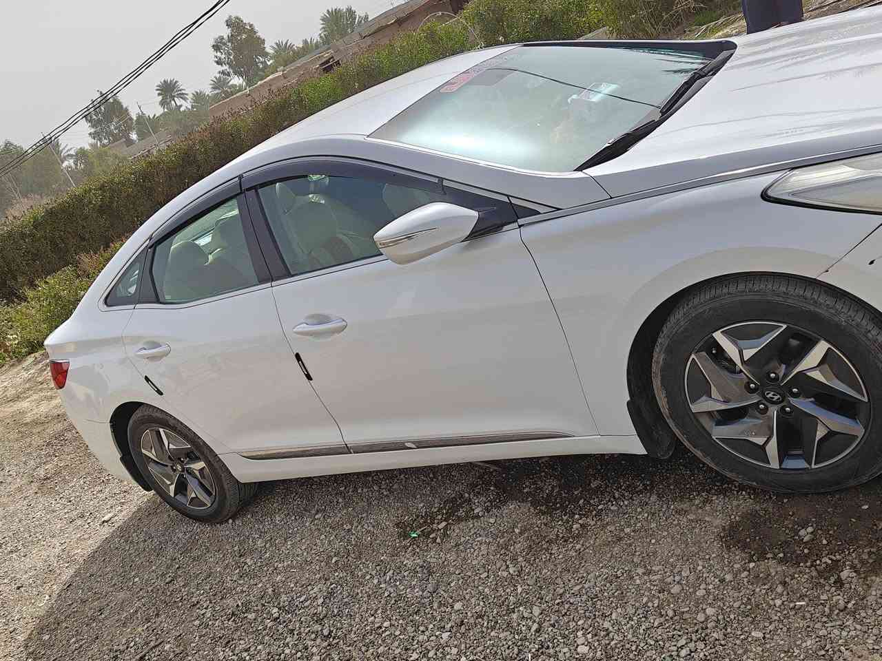 السلام عليكم
هونداي ازيرا موديل 2012 خليجي 
مكينه 3000 كير كله تمام 
رقم السليمانية 
كفالة عامة من الصبغ والضرر 
اشاير مري +شفط 
 اعطال تحكم ستيرن 
كشنات جلد كهربائي 
خلفي حساسات امامي خلفي 
منظومه زنون عالي ناصي اصلي 
مع بلوجكترات + علامه هونده 
 كامره خلفيه 
مع كامره بالمرايه الداخليه 
 تخم تاير جديد صدر فول 
امامي خلفي كله تمام  والسونار مرفق مع الصور 
للبيع  السعر
125 وبيها مجال
 المكان ديالى بعقوبة 

***********
