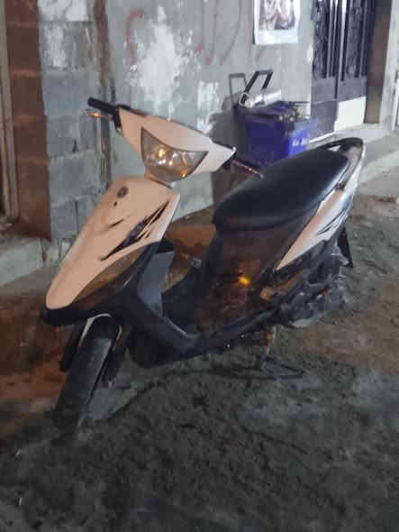 شباب دراجة ماكس عدلة للبيع 
نضافه ٪100 دراجة خير من الله
لا نضوح لاتبخير  الكهربايات شغال
السعر 550 وبيه مجال حك الجيه
العنوان بغداد حي اور 600 
الرقم *********** 
متواجد واتساب وماسنجر
