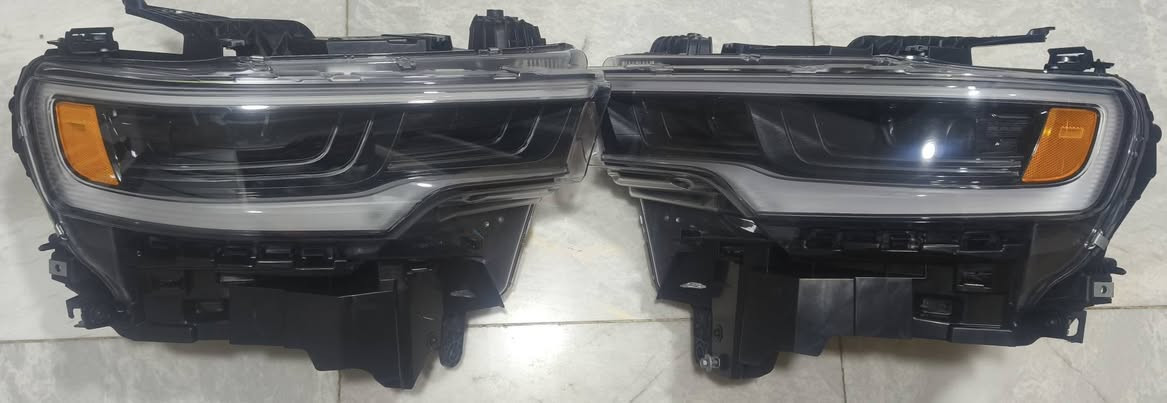 السلام عليكم اخوان عندي
اغراض رام 2025  ريبل  القطع بالصور موجوده اصليه غير مستعمل نهائيا من موبار اميركا 
شباك ريبل +ايرباك 2025 

للتواصل رقم واتساب :***********
