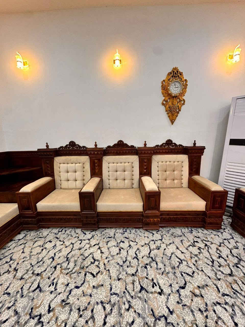 معمل ونجارة ودوشمة الفهد بادارة بكر الطائي
عمل كافة الدواوين والتخومه حسب الطلب العنوان ديالى
الغالبية *
مرحبا بالجميع ضمان .10 سنوات
اسعارنا تبدأ من .110 الف إلى 140 الف سعر المتر
الديوان المغلف،
سعر الصاج زان يبدأ من
170 الف إلى .250 الف للمتر الواحد
حسب الموديل والنقش
خشب جام روسى
بلوك اسود 17 ملم
الاسفنج اسم هاي إكسترا
يوجد لدينا توصيل كافة المحافظات العراقية
***********
يرجى المتابعة والمشاركة
لكي يصلكم كل ماهو جديد
التوفيق من الله جميعا
نظام العمل نقدا والتـ.قسيط حصرا
نجاره ودوشمه الدوجمه
