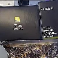 كامره نيكون  من طراز     Nikon  ll Z50 مع     عدسة50-250mm  جديده كبس ...