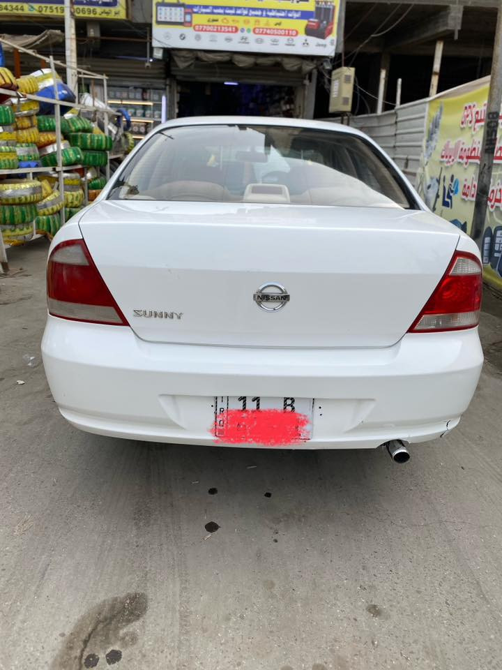 السلام عليكم 
سني ٢٠٠٩ رقم بغداد جديد سنوية باسمي
بيهة قطعتين ونص صبغ بدون دواخل 
بياع شرطة 
سعرها ٨٨ ورقة وبيهة مجال 
***********
