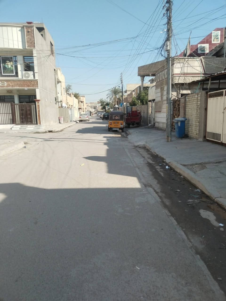 مشتمل للبيع
ابو دشير الموقع بالف قرب مخبز اللامي

من جهة النجارين المساحة ٨٠ م

الواجهة ٤ متر ونزال ٢٠ م
اتصال ***********
