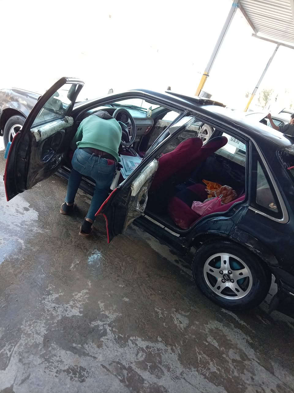 سلام عليكم برنس موديل ١٩٩٣ نضيفه بأسمي سنويه جديده وهزه جديده قبل شهر كير نص عمر محرك زين تنقص دهن تحويل ثاني يوم مكاني ابو غريب *********** *********** سعر ٢٨ وبيه مجال او مراوس
