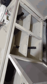 كاونتر جديد ممستعمل اشتريته وماعندي مكان
نطيف كلش 
العنوان:بغداد الشعب شارع الصحه 
السعر 350 وبي مجال للطيبين 
الرقم:***********
