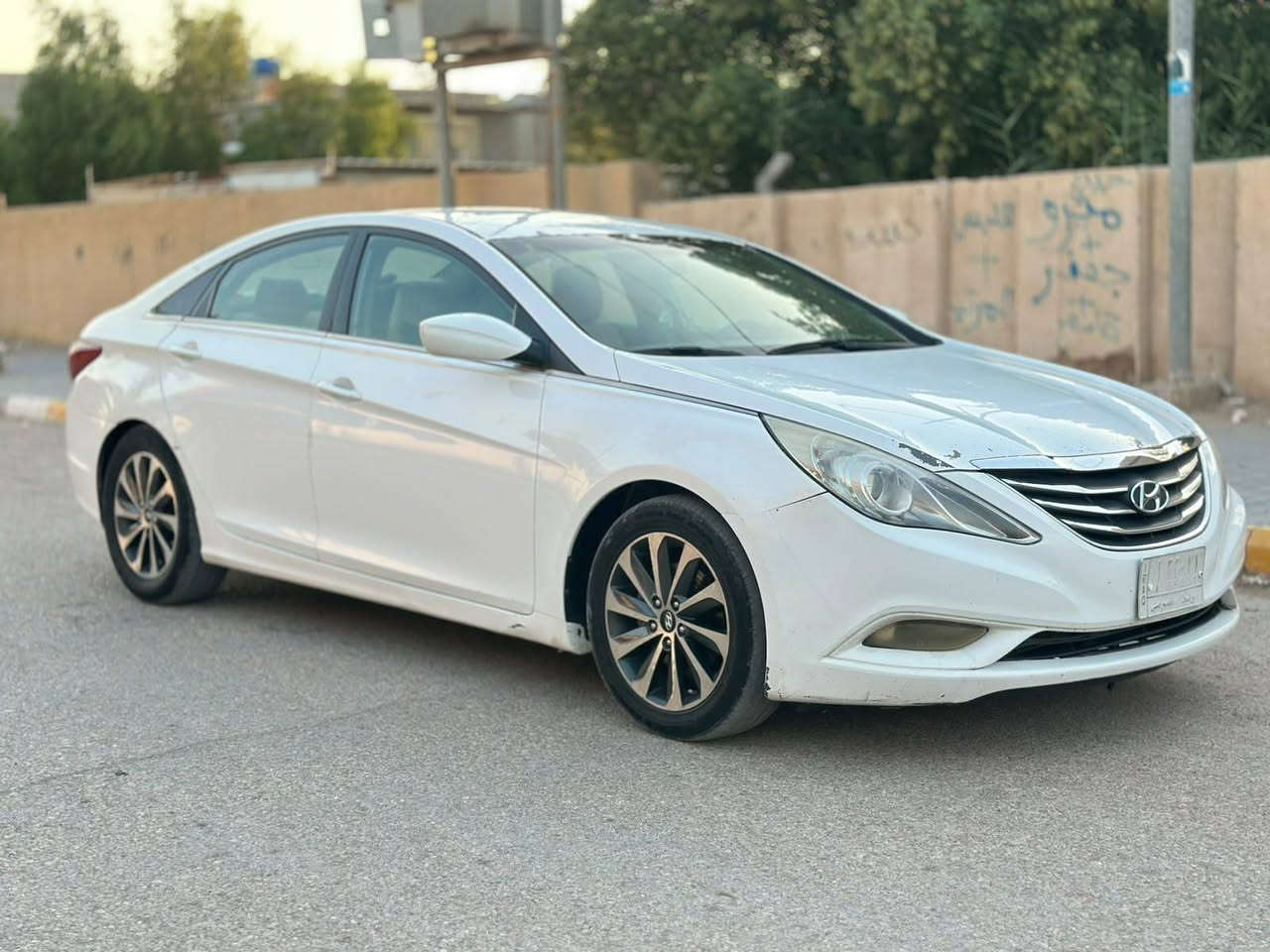 يالله/سوناتا وارد أمريكي موديل  ٢٠١٣ رقم واسط بأسمي شرط التحويل مشروع وطني سياره كير ومحرك مكفولات كهربائيات كله شغاله غرفه جديده حييل  ماشيه  ١٦٠ سياره على  أيد وحده من  ٢٠١٣ مال جناي هس توني مسويله أدامه كامله من الدعاميه  الدعاميه  مابيه أي نقص  فول تحكم ستيرن أواكس بلاتوث شاحن تليفون سيدي بلاجكتور تبريد ثلج  صور الحادث ماعندي أدزلك رقم الشاصي وأنته طلع صور الحادث حادث  سياره قبق جنطه وجاملغ الخلفي  جهت السايق وراشين صفحه كله شرط بدون دكة جاكوج صبغ فقط تفاصيل أكثر أتصل  ***********  و  *********** واتساب  *********** العنوان واسط النعمانيه  السعر  ٩٣ وبيه مجال حق الجيه أخوان الله يرحم والديه ألي يشوف السعر غالي أو مايناسبه يعبر المنشور أو يعلق بكلمه طيبه مثل أخلاقه الطيبه والرزق على الله
