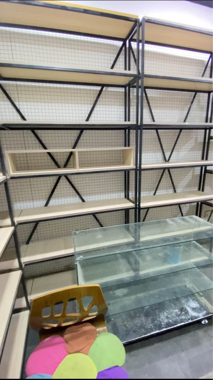 ‎‏ ‏رفوف ￼ حديد تفصال العدد 12مع ميز جام 1
رقم ***********‎ عمارة, ميسان
