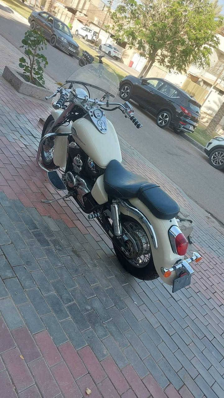 هوندا شادو 400cc بدون رقم 
دراجه على وضع البلاد مسويلها ادامه متكامله يمي 
مكينه ضفيره عالبلاد سعر 20 
(مكلف بالنشر) حساب و رقم صاحب الدراجه سجاد الزغيبي 
*********** بي واتساب
