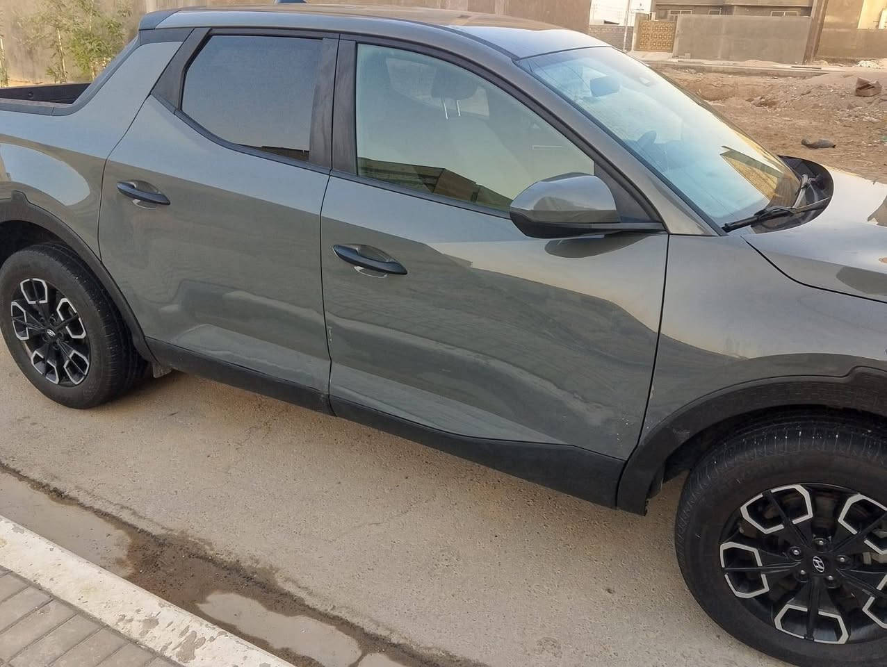 هونداي سانتا كروز 2023 SEL
حادثها بارد بالباب الامامي
السياره بصره باسمي
الرقم ***********
السعر خاص

