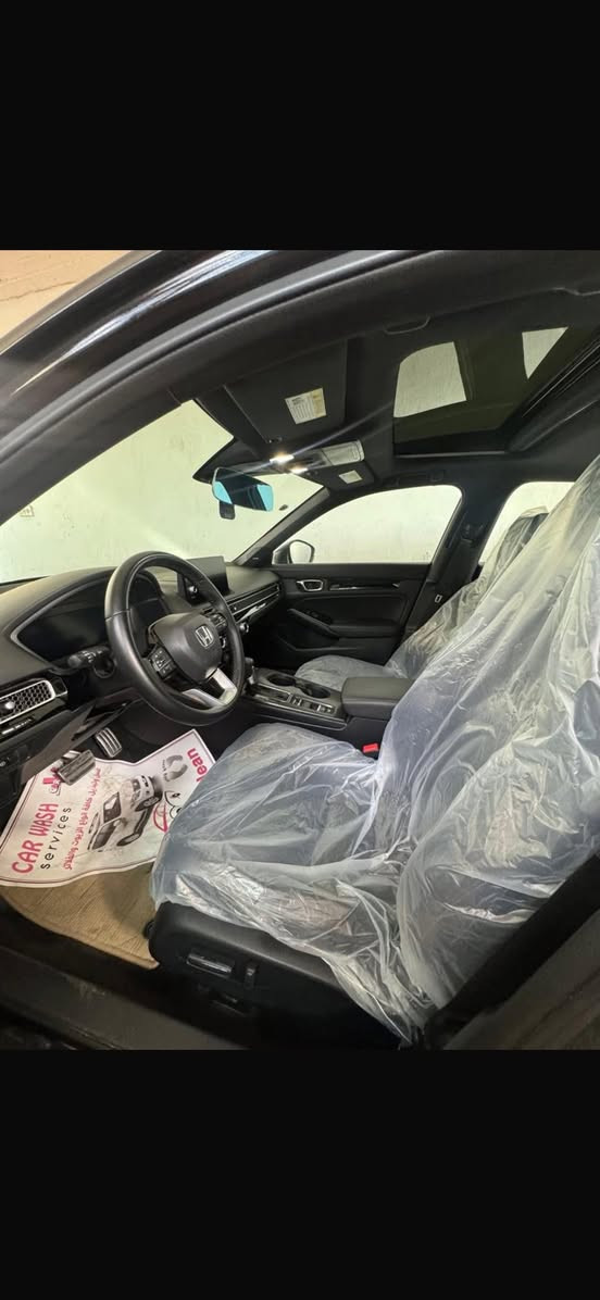 سلام وعليكم سيارة  هوندا سفك موديل ٢٠٢٥  ماشيه 12 الف وارد امريكي  سياره فتحه بصمه تحكم كشن رادار ***********
