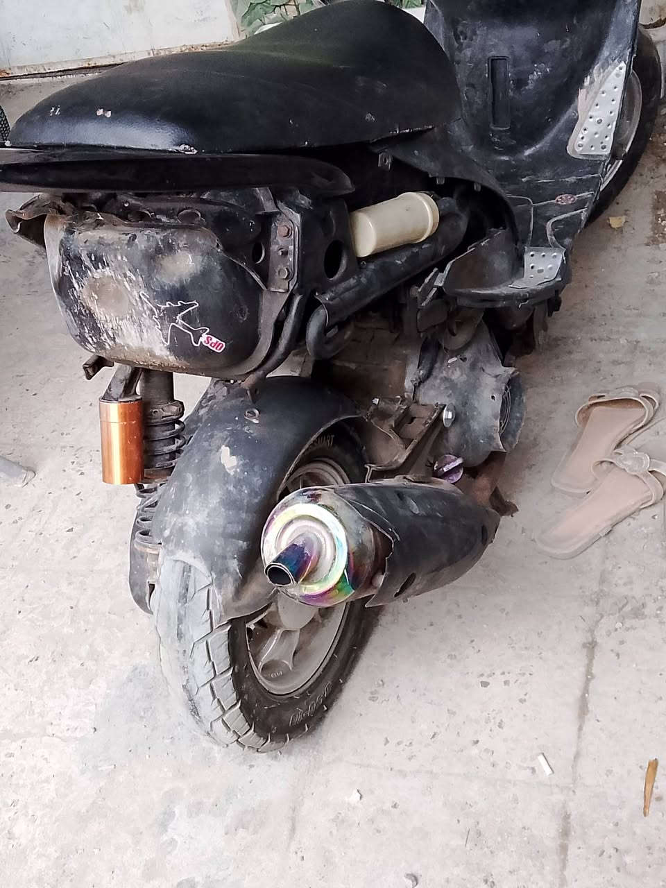 سلام عليكم شباب دراجه ماكس عدله البيع٣٥٠وبيه مجال بيه صدر اربي م وصالنصه وقطره دهن وياله مسابقه دراجه عوزه سلف وترتيب الكلجات الين مهموله


**إذا كنت صاحب هذا الإعلان وتريد حذفه لأي سبب، رجاءا أرسل رسالة إلى الدعم الفني**