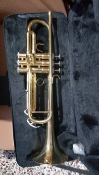 عروض ع جميع الآلات الموسيقيه باسعار مناسبه للاتصال واتس اب 07700059592